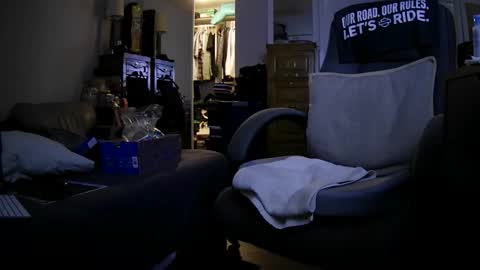 Snapshot of jamesbondage_0069 chatting on February 2026 03:22:02 AM James Bondage online show from February 2026 03:22:02 AM