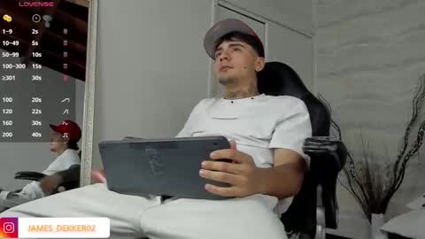 jamesdekker online show from October 2025 09:04:02 PM