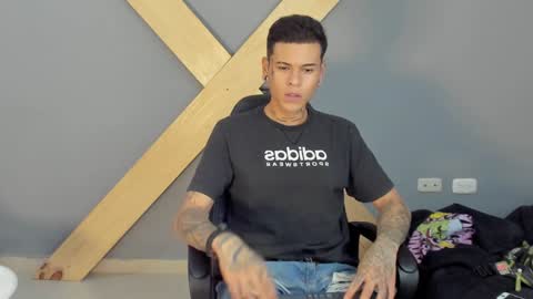 Jamesinked  online show from December 2024 06:06:01 PM