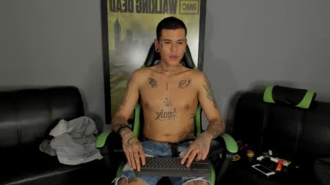 Snapshot of jamesinked_ chatting on January 2025 05:30:01 AM Jamesinked online show from January 2025 05:30:01 AM