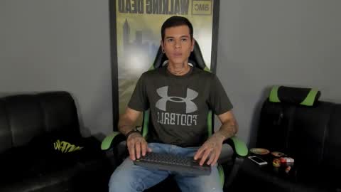 Jamesinked  online show from February 2025 10:40:02 PM