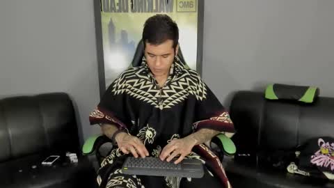 Jamesinked  online show from March 2025 06:05:02 PM