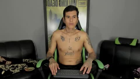 Snapshot of jamesinked_ chatting on March 2025 09:25:02 PM Jamesinked online show from March 2025 09:25:02 PM