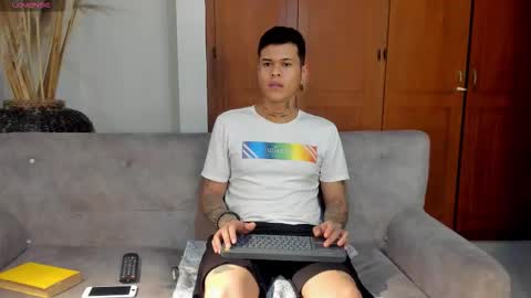 Jamesinked  online show from November 2025 02:10:02 AM