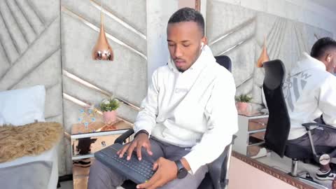 James  online show from January 2025 12:04:02 PM