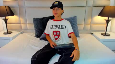 jamess_ford online show from February 2025 03:28:01 AM