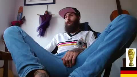 Snapshot of jammes_owen chatting on June 2026 05:04:02 PM Jammes. online show from June 2026 05:04:02 PM