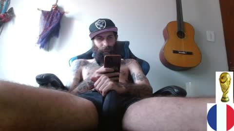 Snapshot of jammes_owen chatting on June 2026 07:05:01 PM Jammes. online show from June 2026 07:05:01 PM