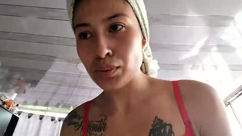 janariivera1 online show from October 2025 06:42:02 PM