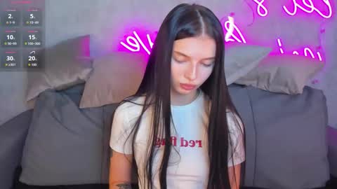 Eva online show from November 2025 01:04:02 AM