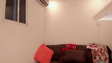 Jane  M online show from December 2024 11:37:02 PM