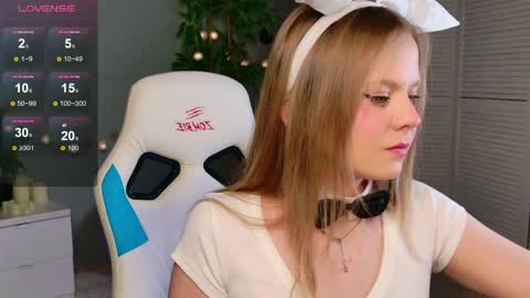 Snapshot of jane_westt chatting on April 2026 02:10:02 PM jane_westt online show from April 2026 02:10:02 PM