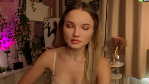 Hi Im Alice and here youll find something online show from December 2025 06:06:01 AM