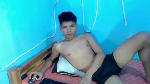 janlloyd04 online show from May 2026 07:48:02 AM