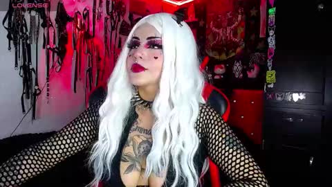 Snapshot of janna_ink chatting on January 2025 04:25:02 AM      online show from January 2025 04:25:02 AM