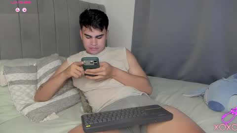 Snapshot of jarethh_ chatting on June 2026 12:43:02 AM JARETHH online show from June 2026 12:43:02 AM