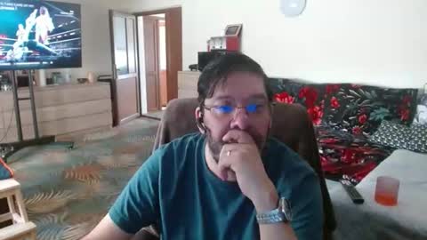 Snapshot of jasmarks2000 chatting on March 2026 01:14:02 PM JasMarks online show from March 2026 01:14:02 PM