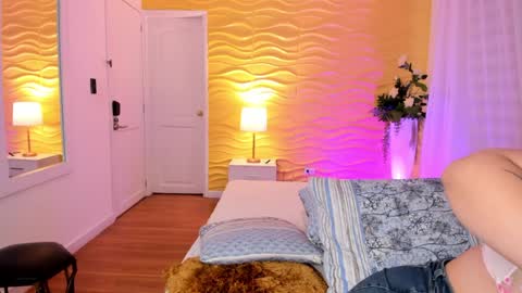 Jasmin Evans online show from January 2025 08:01:01 PM