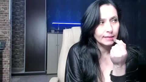 Snapshot of jasmin_milf chatting on February 2026 04:59:02 PM jasmin_milf online show from February 2026 04:59:02 PM