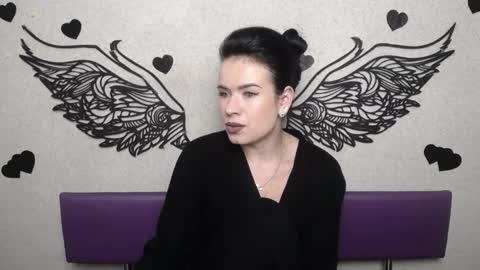 JasmineKouch online show from November 2025 07:14:02 AM