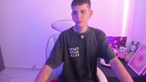 Snapshot of jasson___ chatting on December 2025 02:21:01 PM jasson___ online show from December 2025 02:21:01 PM