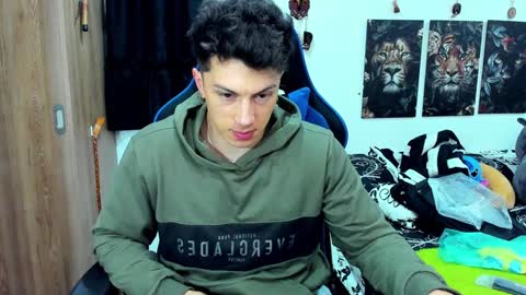 Snapshot of javiersexymann chatting on December 2024 12:28:01 AM Javier online show from December 2024 12:28:01 AM