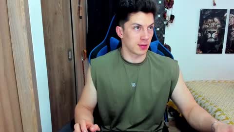 Snapshot of javiersexymann chatting on December 2024 08:25:01 PM Javier online show from December 2024 08:25:01 PM