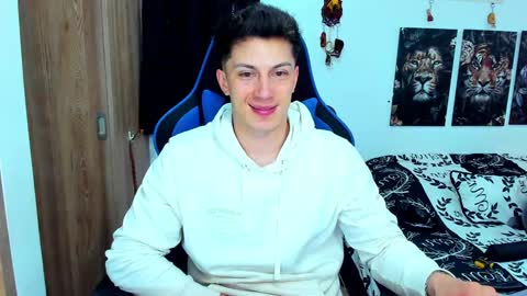 Snapshot of javiersexymann chatting on January 2025 07:56:01 PM Javier online show from January 2025 07:56:01 PM