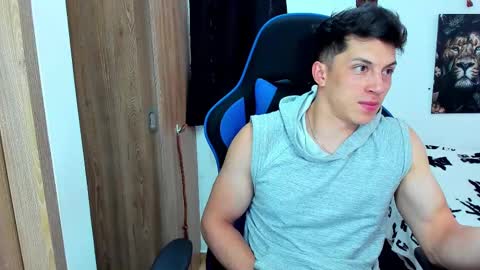 Snapshot of javiersexymann chatting on February 2025 08:31:02 PM Javier online show from February 2025 08:31:02 PM