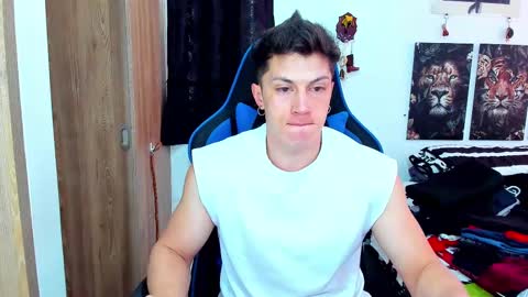 Snapshot of javiersexymann chatting on February 2025 06:51:02 PM Javier online show from February 2025 06:51:02 PM