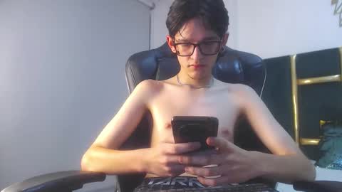 jax25_os online show from October 2025 09:04:02 PM