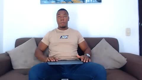 Snapshot of jay_smit chatting on December 2024 11:35:01 PM jay smit online show from December 2024 11:35:01 PM