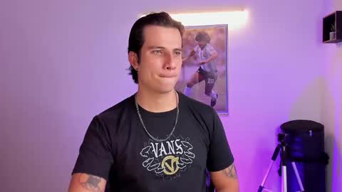 Snapshot of jayalvarrez_ chatting on September 2025 06:54:01 PM Jay Alvarrez online show from September 2025 06:54:01 PM