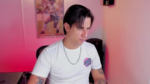 Snapshot of jayalvarrez_ chatting on October 2025 06:38:02 PM Jay Alvarrez online show from October 2025 06:38:02 PM