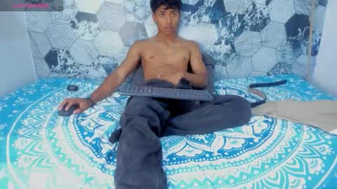 jaycob_black1 online show from September 2025 08:08:01 PM