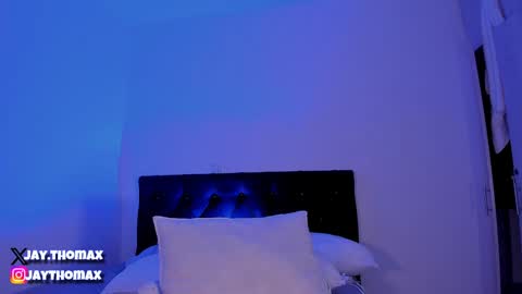 Snapshot of jaythomax chatting on January 2025 08:33:02 PM jaythomax online show from January 2025 08:33:02 PM