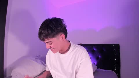 Snapshot of jaythomax chatting on January 2025 08:25:02 AM jaythomax online show from January 2025 08:25:02 AM