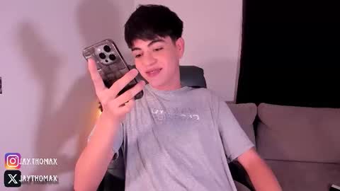 Snapshot of jaythomax chatting on September 2025 12:00:02 AM jaythomax online show from September 2025 12:00:02 AM