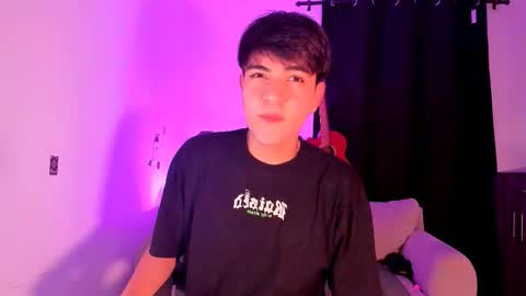 Snapshot of jaythomax chatting on November 2025 12:32:01 AM jaythomax online show from November 2025 12:32:01 AM