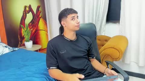 Snapshot of jaze_bradley chatting on February 2025 11:22:01 AM jaze_bradley online show from February 2025 11:22:01 AM