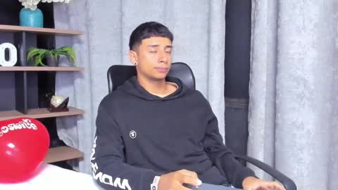 Snapshot of jaze_bradley chatting on February 2025 11:21:02 AM jaze_bradley online show from February 2025 11:21:02 AM