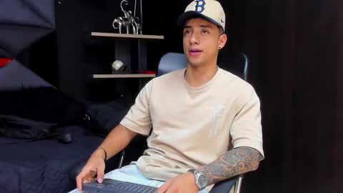 jaze_bradley online show from December 2025 11:30:02 AM