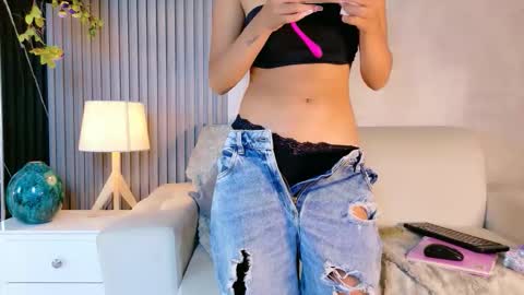 Snapshot of jazmiin_evans chatting on February 2026 08:09:01 PM jazmiin_evans online show from February 2026 08:09:01 PM