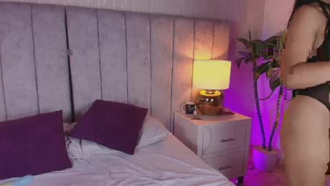Jazmin online show from May 2026 08:50:02 PM