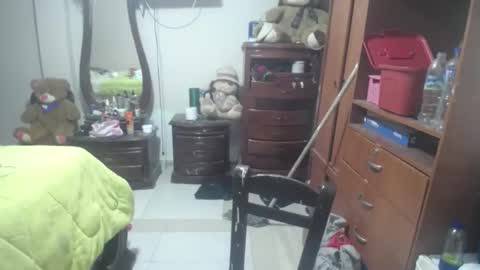 jazmim online show from December 2025 12:53:01 AM