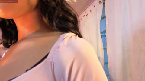 Jazmin  online show from October 2025 11:36:01 AM