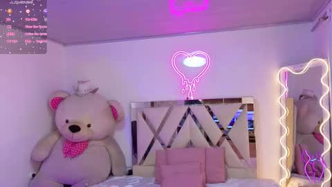 Jazmin  online show from November 2025 11:32:01 AM