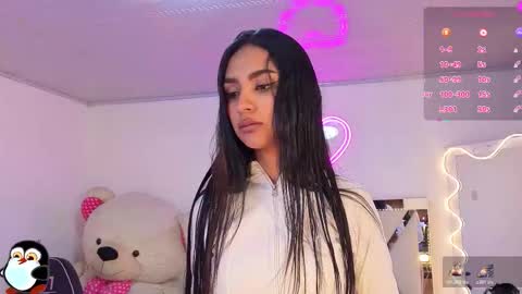 Jazmin  online show from November 2025 12:05:02 PM