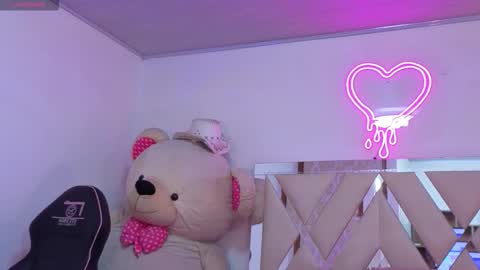 Jazmin  online show from December 2025 11:41:02 AM