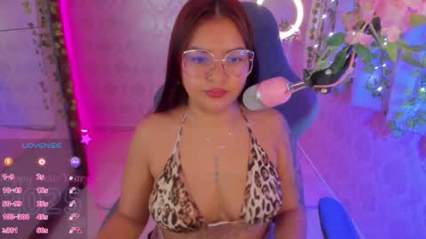 Jazmine online show from January 2025 10:27:02 AM